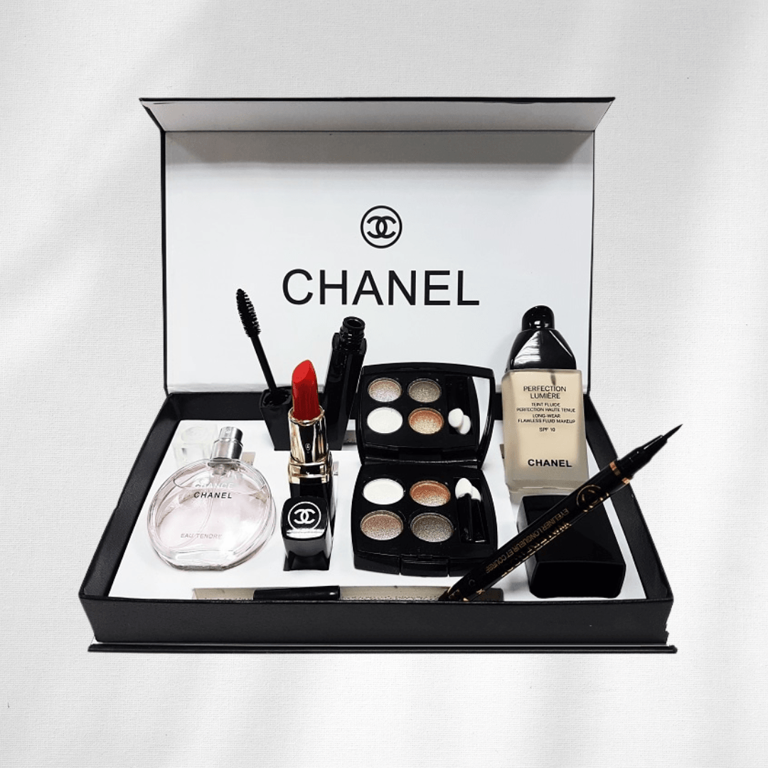 CHANEL Box